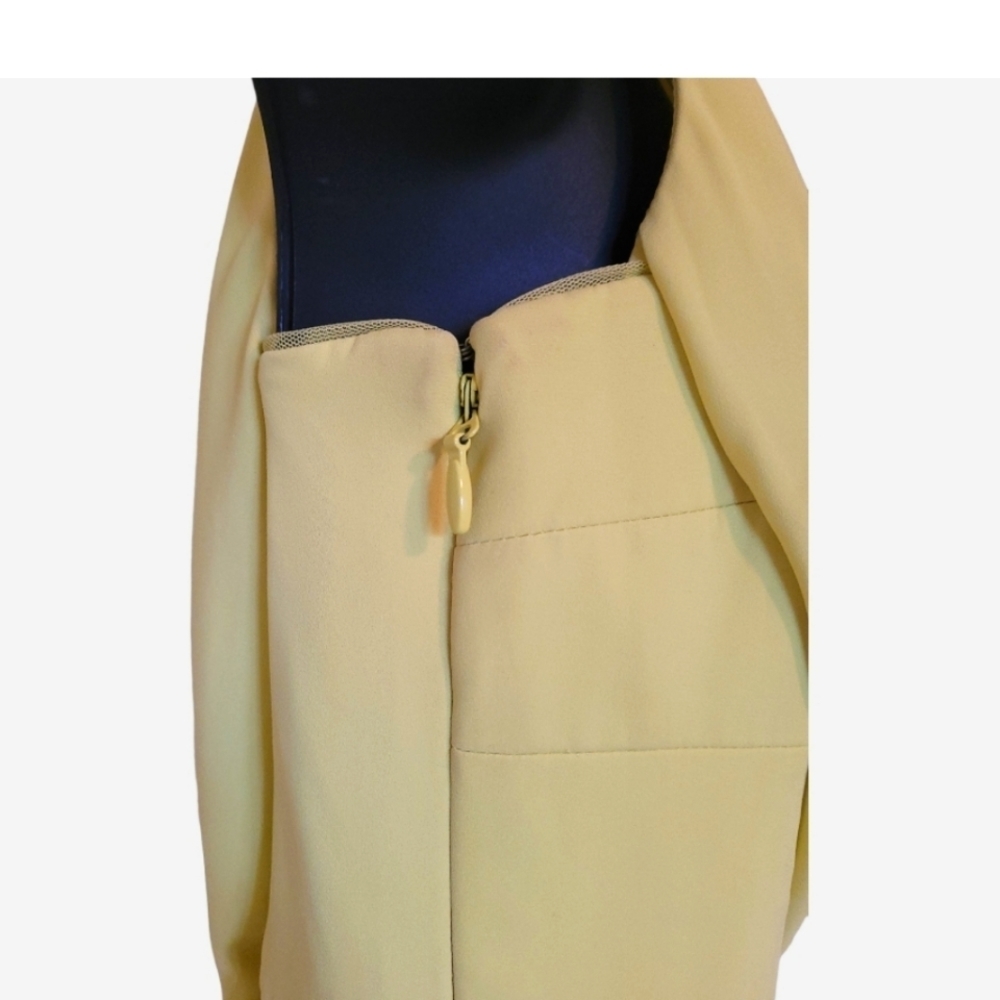 BCBGMaxAzria One-Shoulder Yellow Evening Gown - Picture 4 of 8